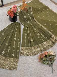 Kritva Modisches Stilvolles Blumenmuster Schwerer Französischer Krepp Sharara Set mit Dupatta für Damen - Knielang, Reguläre Passform, Recycelt, für Hochzeit und Diwali - Product Image 5