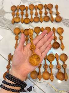 ช้อนชาไม้เวียดนามแบบดั้งเดิม 15 มล. ทนทาน ทำด้วยมือ ด้ามจับลายดอกทานตะวัน สำหรับชาใบหลวม ด้ามจับสั้นลายดอกไม้ - Product Image 1