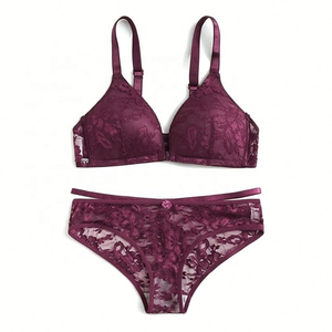 Ensemble de lingerie en dentelle florale noire, soutien-gorge triangle sans armatures et culotte bikini pour femme - Product Image 2