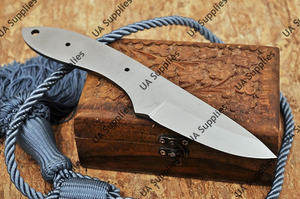Couteau de camping professionnel en acier au carbone de haute qualité, couteau EDC Skinner à lame fixe, pointe tombante, manche intégral, forgé à la main, écologique - Product Image 2