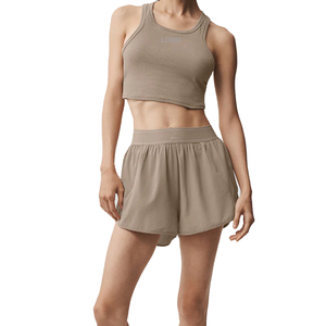 ชุดเซ็ต 2 ชิ้น เสื้อครอปแขนกุดผ้าริบและกางเกงขาสั้นเข้าชุดสำหรับผู้หญิง ชุดกีฬาเทนนิสระดับพรีเมียม รับผลิตแบบ OEM และติดฉลากส่วนตัว - Product Image 1