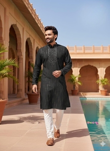 Kurta de Seda Romana para Hombre con Bordado de Espejo para Bodas y Fiestas - Product Image 2