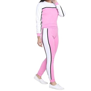 Conjunto Deportivo para Mujer, Mezcla de Poliéster y Algodón Suave, Manga Larga, Rosa y Blanco en Contraste, con Serigrafía para Jump Squad - Product Image 1