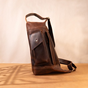Sac de poitrine en cuir élégant et durable pour le quotidien, sac messager de voyage, sac à bandoulière tendance - Product Image 1