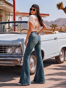 Jean en denim vintage taille haute coupe bootcut pour femme, longueur genou, en coton - Product Image 3