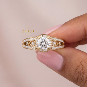 Anillo de Lujo Plateado en Plata con Filigrana Vintage, Zirconia y Halo, Diseño de Tallo Dividido y Pavé, para Compromiso, Boda, Fiesta, Regalo para Mujer - Product Image 2