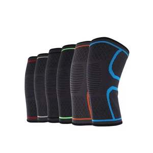 Rodilleras para levantamiento de pesas diseñadas para entrenamiento intenso, que brindan soporte para las rodillas con tela elástica duradera para sesiones diarias en el gimnasio. - Product Image 5