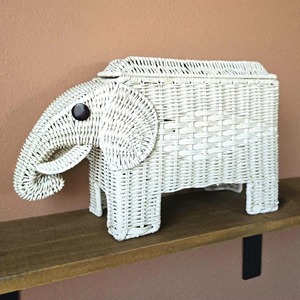 Panier en osier vintage en forme d'éléphant avec couvercle, paniers de rangement faits à la main, rotin naturel, multifonctionnel moderne, fabriqué au Vietnam - Product Image 1