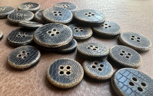 Boutons en corne de buffle polis à la main, couleur naturelle, pour vêtements, jeans, sacs, fabriqués en Inde - Product Image 5