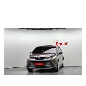 Toyota Sienna 2.5 Híbrida 2WD 2023, 32,611 km, Asientos de Cuero, Cámara Trasera, Volante a la Izquierda - Product Image 3