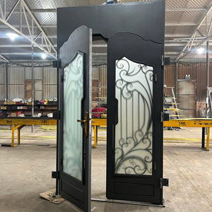 Diseños de Puertas de Hierro Personalizadas para Entradas Elegantes, Seguridad Reforzada y Atractivo Atemporal, Diseñadas para Impresionar Cualquier Hogar Hoy - Product Image 1