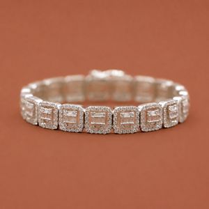 Elegante Pulsera de Plata con Diamantes de Moissanita - Product Image 1