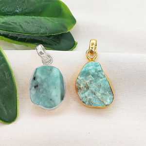 Colgante de Ágata Blanca en Bruto con Engaste, Hecho a Mano, Piedra de Nacimiento, Chapado en Oro, Amuletos de Cristal Curativo, Joyería, Amuletos de Ágata Blanca en Bruto de 10-12mm - Product Image 2