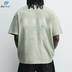 Esta camiseta verde extragrande de primera calidad está hecha de algodón 100% de alta densidad para un tacto suave, duradero y cómodo. - Product Image 6