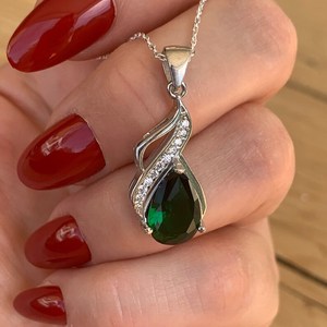 Collier Goutte d'eau en Améthyste, Pierre de Naissance de Février, Bijoux en Argent Sterling NIKHIL GEMS, Vintage, Fiançailles, Rajasthan, Vente en Gros - Product Image 1