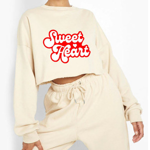 Sudadera Corta Color Crema para Mujer con Estampado de Corazón, Manga Larga, Cuello Redondo, Corte Holgado, Estilo Casual para Primavera - Product Image 1