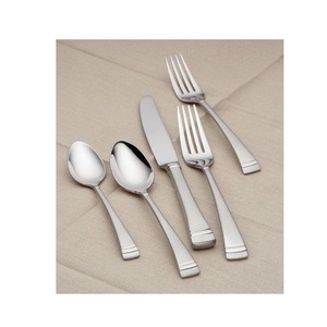 Couverts en métal pour une présentation artistique de table, développés pour compléter la restauration contemporaine avec un style intemporel - Product Image 3