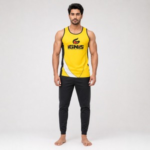 Camiseta sin mangas ligera para hombre diseñada con materiales transpirables para máxima comodidad durante entrenamientos y actividades al aire libre. - Product Image 4