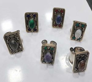 แหวนทองเหลืองประดับลูกปัดหินเทรนดี้ ขนาดใหญ่ รุ่น GC-RG-346 สำหรับสาวๆ ของขวัญวันวาเลนไทน์ สำหรับส่งออกทั่วโลกจากอินเดีย - Product Image 1