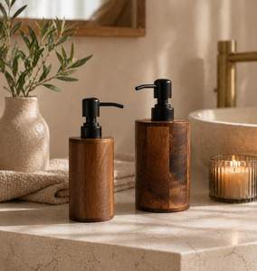 Juego de Dispensador de Jabón de Madera, Accesorios de Baño Redondos Minimalistas, Dos Piezas, Acabado en Madera Natural - Product Image 1