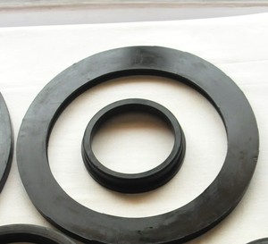 Joint d'étanchéité en caoutchouc moulé sur mesure de qualité supérieure pour machines industrielles, pompes et vannes, disponible à prix d'exportation - Product Image 1