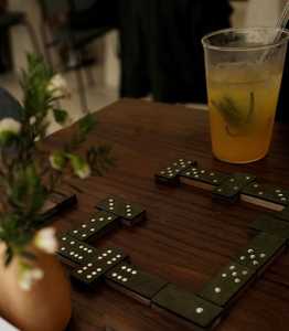 Jeu d'échecs en bois artisanal pour débutants - Qualité professionnelle, design traditionnel, écologique, jeu de stratégie éducatif - Product Image 3