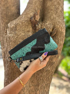 Nuevo pelo hecho a mano Real en ocultar estampado en relieve piel cuero muñequera embrague Venta caliente mujeres diseñadas bolsas con cremallera pintadas a mano - Product Image 2