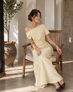Robe longue asymétrique jaune élégante à une épaule, froncée, mi-mollet, en coton, taille naturelle, pour femme, idéale pour les fêtes - Vente en gros - Product Image 4