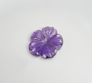 Par de Gemas Sueltas Talladas en Forma de Flor de Amatista Natural |   Piedras de Cuarzo Floral Púrpura Talladas a Mano para la Fabricación de Joyas al por Mayor - Product Image 1