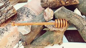 Elegant Wooden Honey Dipper for Dining and <b>Serving</b> - Product Image 6