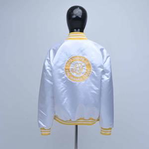 Chaqueta Varsity Deportiva de Lona Personalizada al por Mayor, Cuello Alto, Ropa de Invierno, Corte Regular, Alta Calidad, Premium, Duradera y Transpirable - Product Image 5