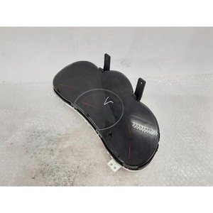 Carnival UP/GQ 2001-2006 - Ensemble de Compteurs d'Instruments d'Occasion - GENUINE 940144D710 - Product Image 3