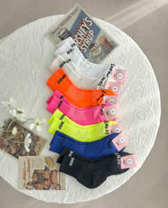 Chaussettes de sport HIGHLIGHT pour femmes, en tissu respirant et absorbant la transpiration, pour toutes les saisons - Product Image 2
