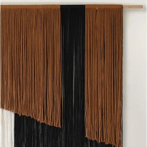 Elegante tapiz de macramé grande de tres tonos para decoración de pared, centro de mesa, dormitorio, sala de estar y decoración única de inspiración bohemia de la India. - Product Image 2