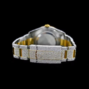 Reloj de Lujo, Moderno y Funcional, Blanco y Dorado, Unisex, Movimiento de Cuarzo ETA, Resistente al Agua 3BAR, Acero Inoxidable, Moissanita, Estilo Hip Hop - Product Image 3
