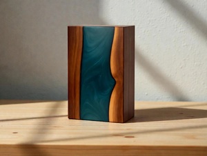 Urna Funeraria Artesanal de Resina Turquesa y Madera de Palisandro, Estilo Americano, Ecológica, Duradera, Conmemorativa, Eterna, Tranquil Ocean - Product Image 3