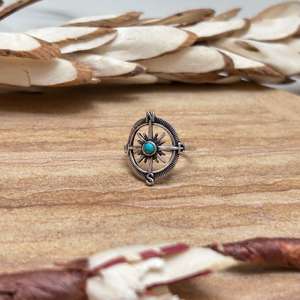 แหวนรูปดาวพร้อมเข็มทิศ ดีไซน์แบบชาติพันธุ์ ชุบทอง 18K สำหรับผู้หญิง ผิวสีเงินออกซิไดซ์ ประดับด้วยเทอร์ควอยซ์ ลายเข็มทิศ เหมาะสำหรับงานปาร์ตี้ ขายส่ง - Product Image 2