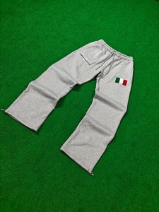 Joggers amples pour hommes en molleton de coton épais et respirant, anti-boulochage, avec broderie chenille, devant plissé et fermeture à cordon de serrage - Product Image 3