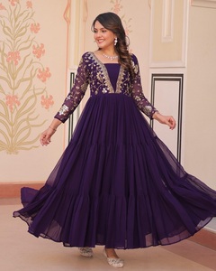 Nuevas Colecciones de Vestidos Anarkali de Diseñador con Bordados Pesados y de Zari para Fiestas y Bodas para Mujer - Product Image 1