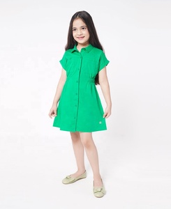 Robe chemise trapèze verte pour filles avec col rabattu boutonné, manches courtes, poches, style décontracté printemps, mini-robe - Product Image 1