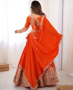 Conjunto de Lehenga Choli de Satén de Seda Naranja Bordado para Mujer KV, con Dupatta, Transpirable, Ropa Étnica Tradicional para Bodas y Fiestas - Product Image 4