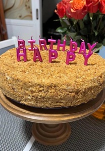 Support à gâteau réglable en bois, écologique et fait main, pour boulangeries et événements - Product Image 3