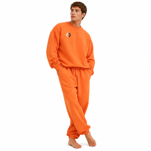 Combinaison en polaire surdimensionnée pour homme, conçue avec un tissu en polaire épais, coupe décontractée, toucher doux et chaleur confortable pour la maison et les voyages. - Product Image 6