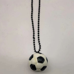 Pendentif de football en PU, collier en plastique - Product Image 1