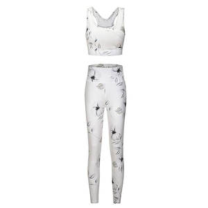 Ensemble de yoga pour femmes fabriqué au Pakistan à prix abordable, ensemble de yoga confortable pour femmes, vente en ligne d'ensembles de yoga pour femmes - Product Image 1