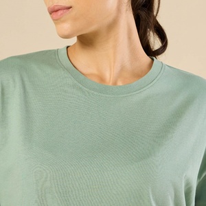 T-shirt en jersey 100 % viscose uni, doux au toucher, brodé, orné de perles, style hip-hop, personnalisé, à manches courtes, ourlet incurvé, coupe classique pour femme - Product Image 3