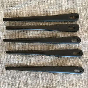 เข็มถักทำจากเขาควายขัดเงาและแกะสลัก เป็นของที่ระลึกตกแต่งสไตล์สัตว์และเรือ  เป็นมิตรกับสิ่งแวดล้อม จากประเทศอินเดีย - Product Image 3