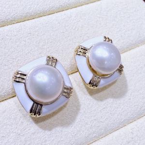 Zhuji Women's Natural Freshwater <b>Pearl</b> <b>Earrings</b> Simple Versatile Square Design Light Luxury <b>White</b> <b>Pearls</b> - Product Image 2