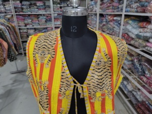 Tiger Print <b>Quilted</b> Vest Women's V-Neck Sleeveless <b>Jacket</b> Summer Animal <b>Pattern</b> Polyester Wadding Lightweight Outerwear GIFT - Product Image 4