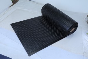 Rouleau de sol en caoutchouc à bulles, best-seller, flexible, haute résistance, pour centre de fitness, atelier, garage et usine - Product Image 4